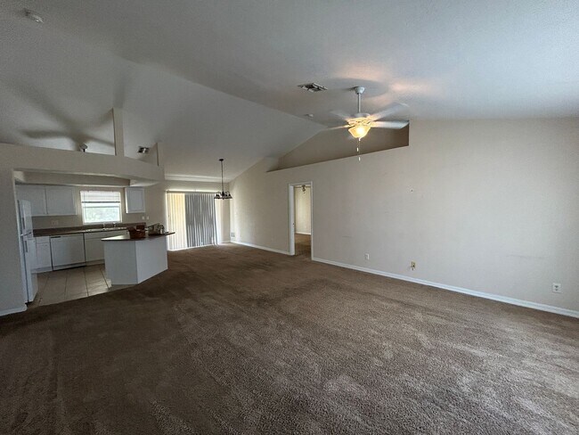 Photo - 1605 Nelson Rd N