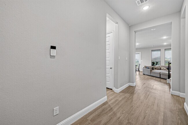 Photo - 6506 Tiburon Lakes Dr