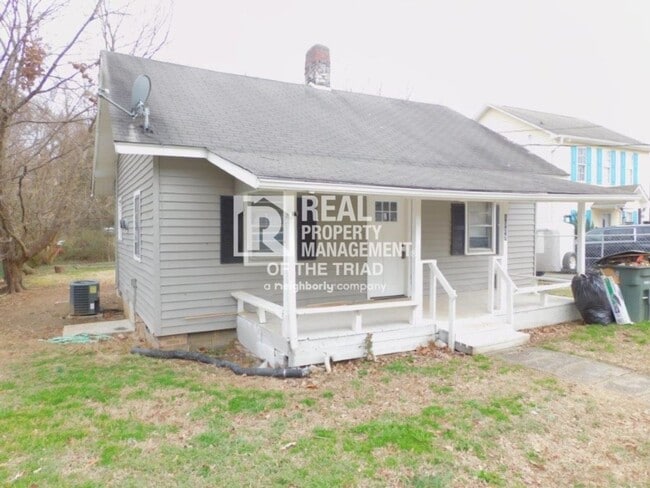 Building Photo - 1008 Cranbrook St Rental