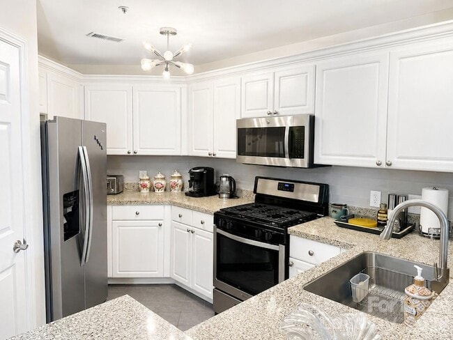Photo - 18015 Kings Point Dr Unidad L