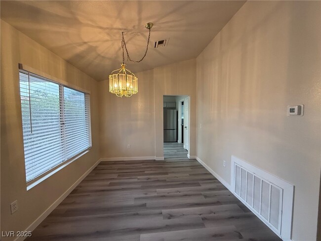 Photo - 8605 Glenmore Dr