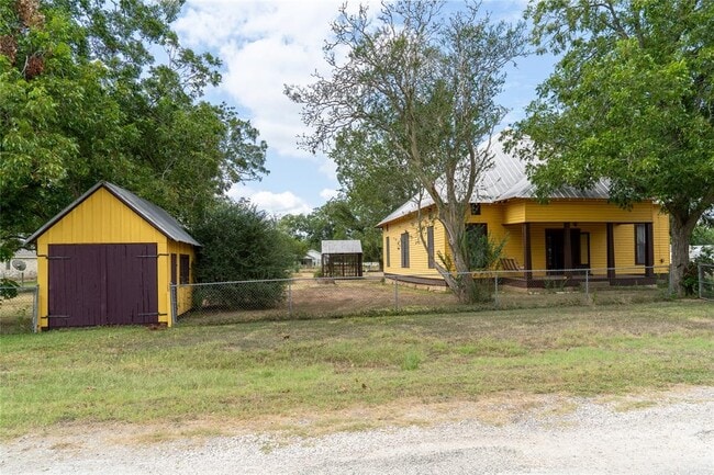 Photo - 115 Lockhart St