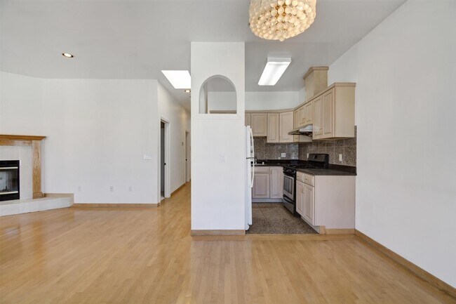 Photo - 671 Greenwich St Apartment Unit 671