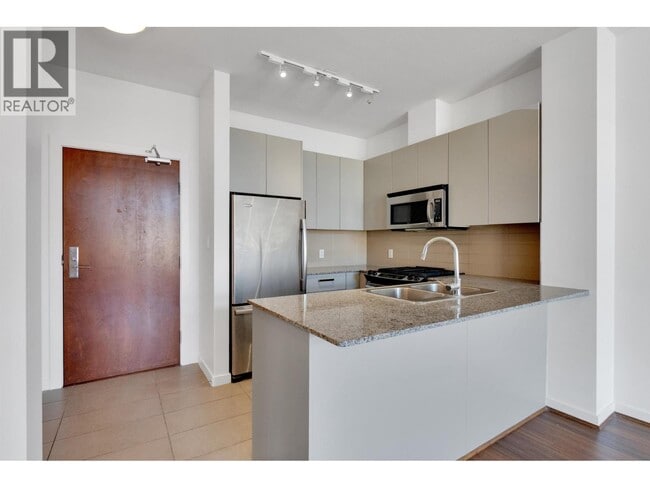 Photo - 5665 Irmin St Unit 406