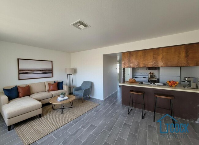 Photo - Pacifica Manor