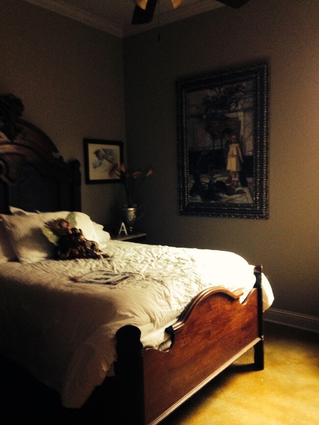 Photo - 141 Treasure Cv