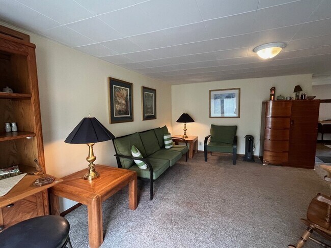 Photo - 7401 Sterrettania Rd