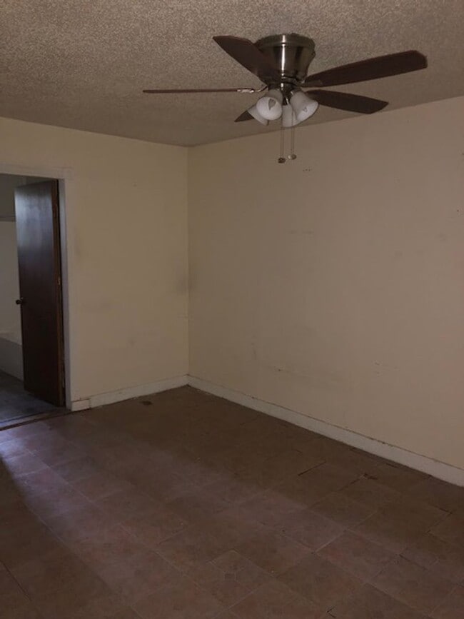 Photo - 2545 Trichel St