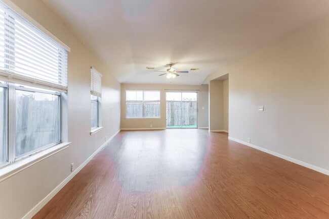 Photo - 614 Cypresswood Trce