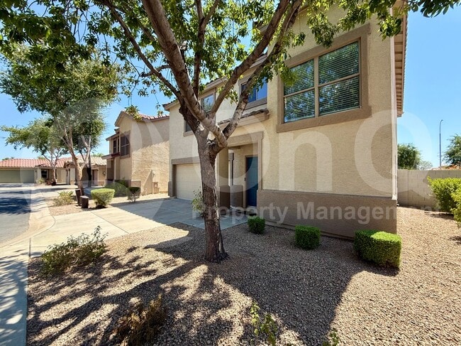 Photo - 681 E Woodsman Pl