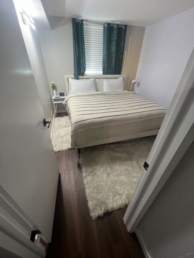 438 N Center St Unit 102