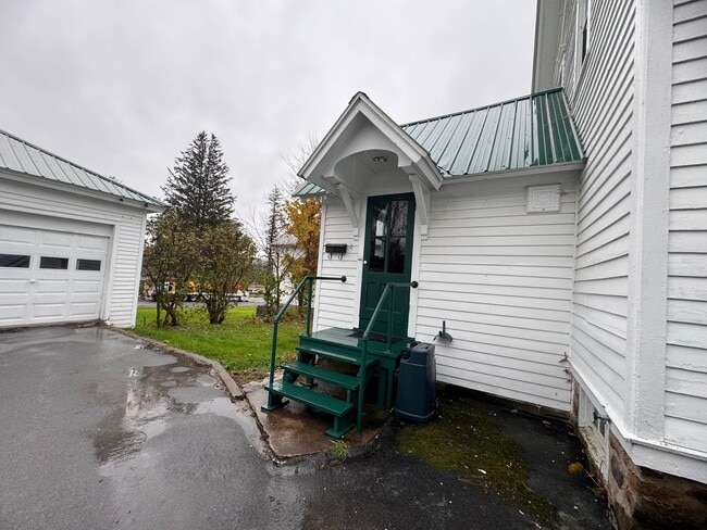 Photo - 9612 Bowman St