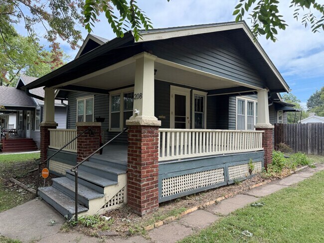 Photo - 3 bedroom 1 bath near downtown