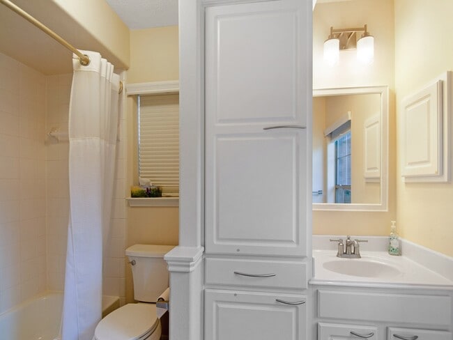 Building Photo - 6406 Pine Reserve Dr Rental