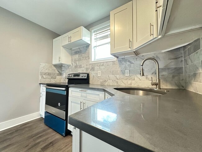 Photo - 304 E Ontario St