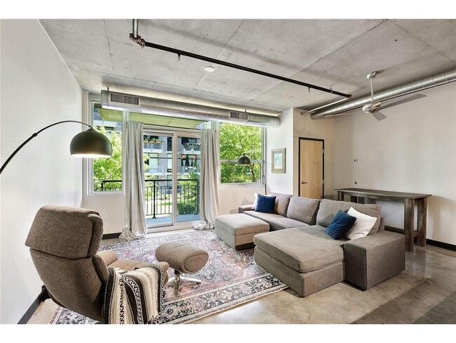 Building Photo - 730 N 4th St Unit 208