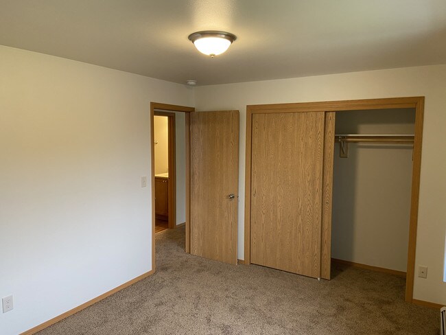 The Ridge Apartments