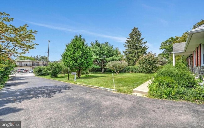 Building Photo - 11 Providence Rd