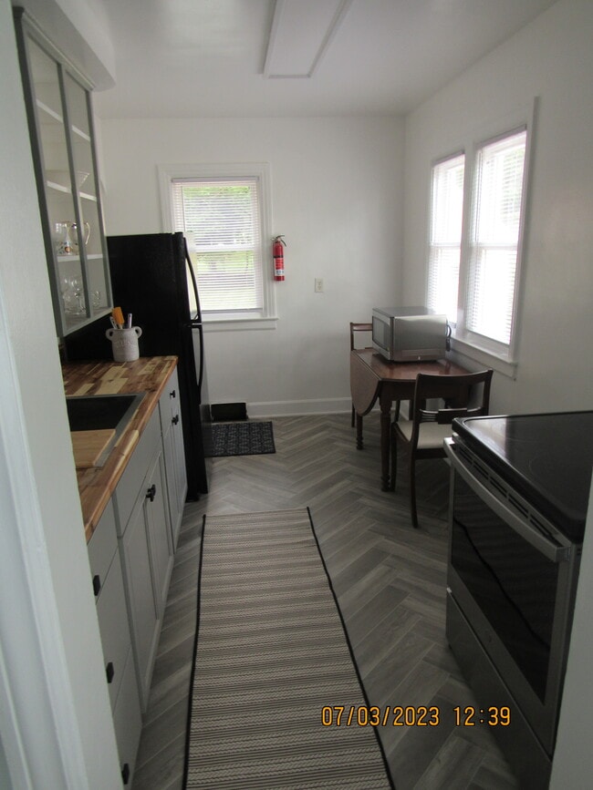 Photo - 3722 Oakland Dr