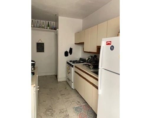 Building Photo - 19 Melvin Ave Unit 9