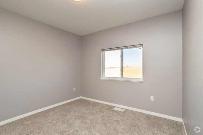 1BR, 1BA - 664SF - Bedroom