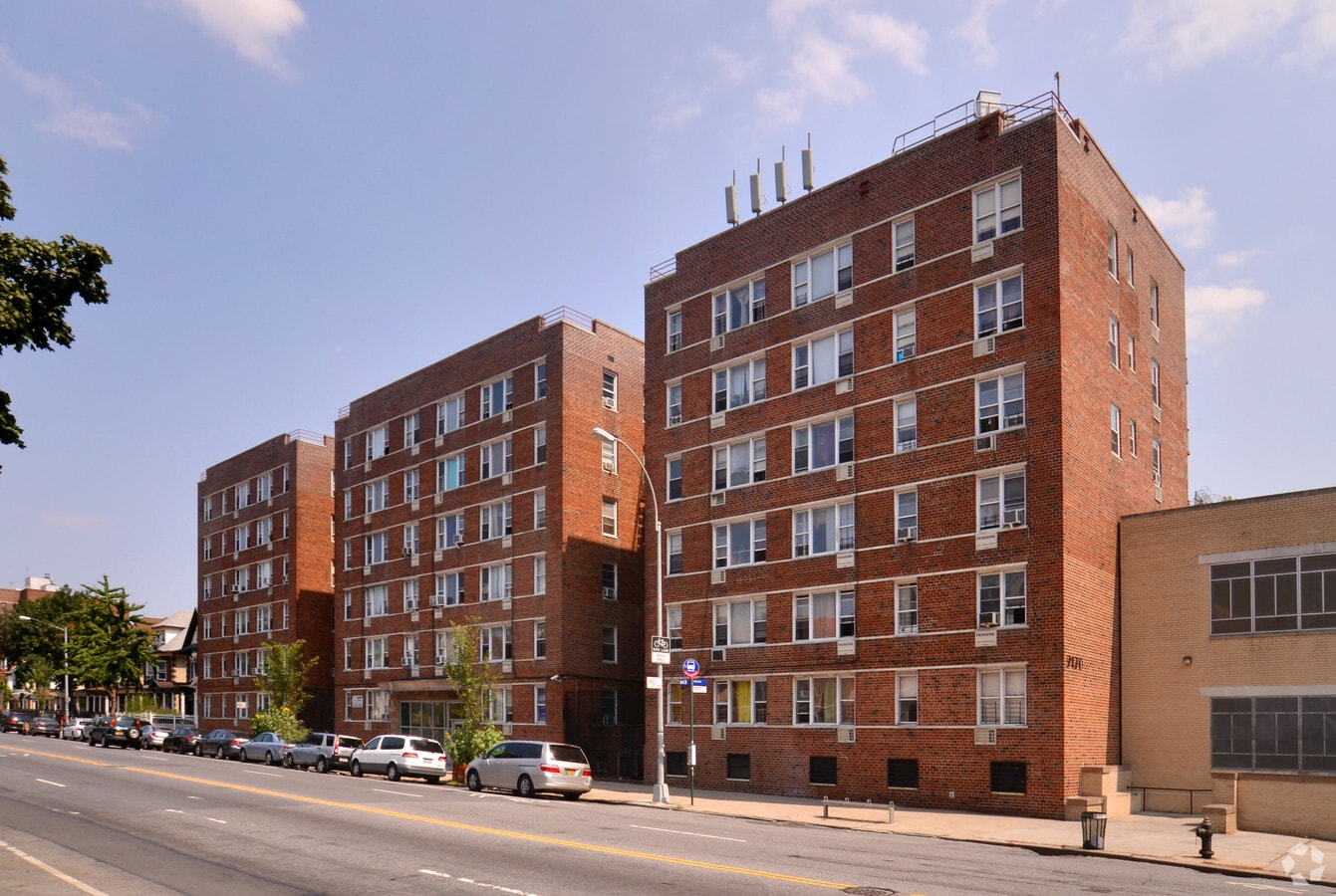 The Buckeye - The Buckeye Apartments