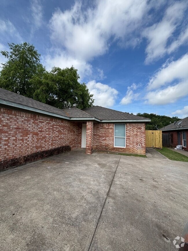 Building Photo - 2963/2965 Loving Ave Unit 2965 Loving Ave Rental
