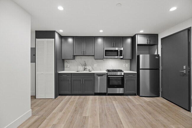 Photo - Sawtelle Pearl by Wiseman