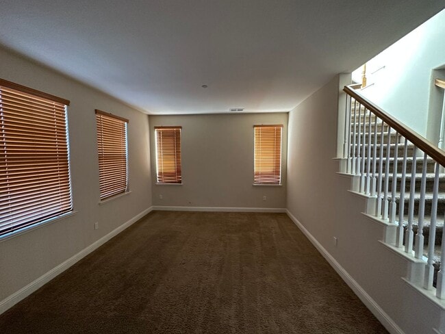 Photo - 3245 Pillsbury Rd