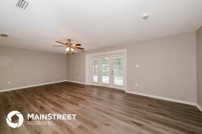 Photo - 812 65th Ave Dr W