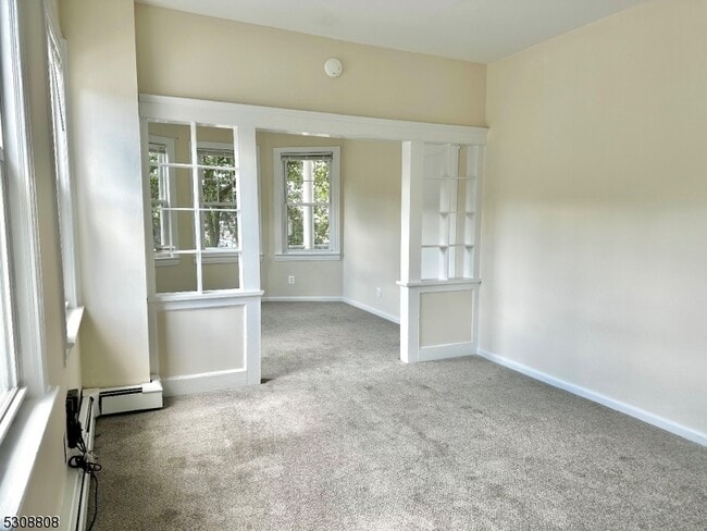 19 Bowers Ln Unit B