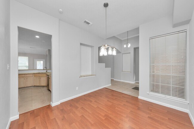 Photo - 1819 Misty Falls Ln