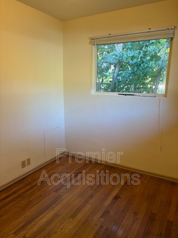 Photo - 1615 Seminary St