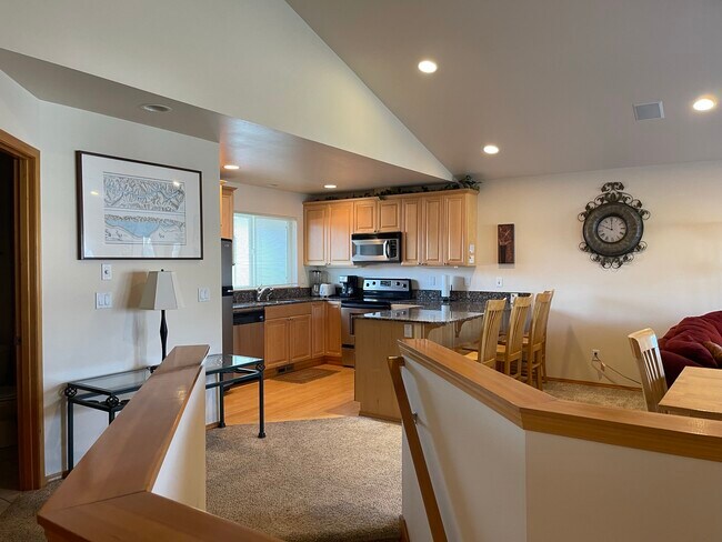 221 Parkway Dr