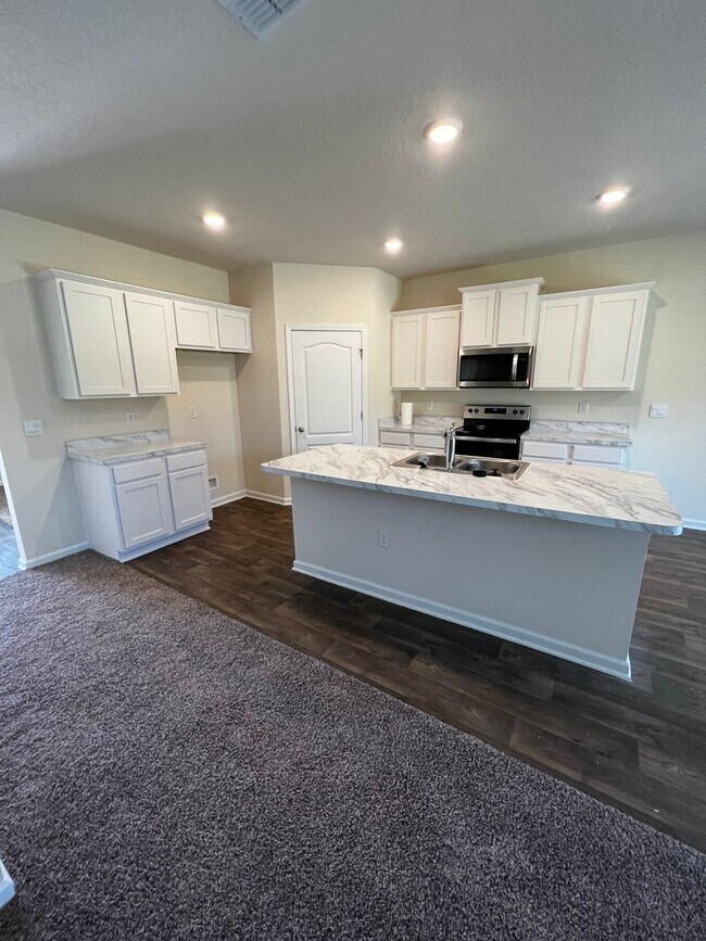 Photo - Large 5/3 Home in Morgan's Cove!