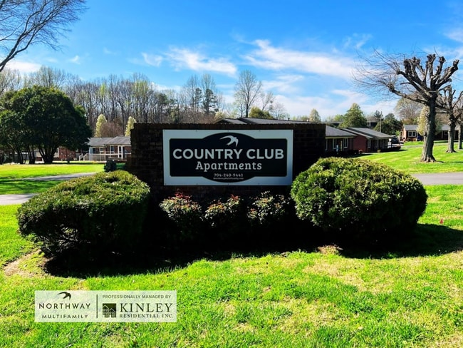 Photo - Country Club Apartments