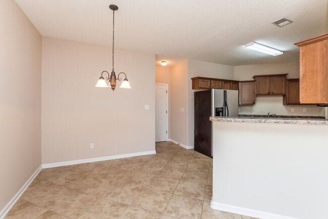 Photo - 5774 Bedford Loop E