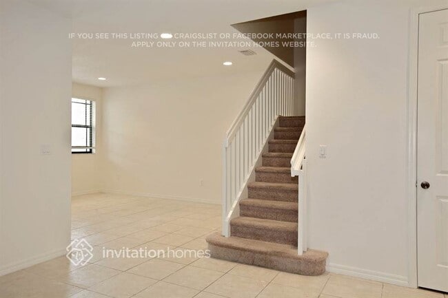 Photo - 627 NE 35th Ave