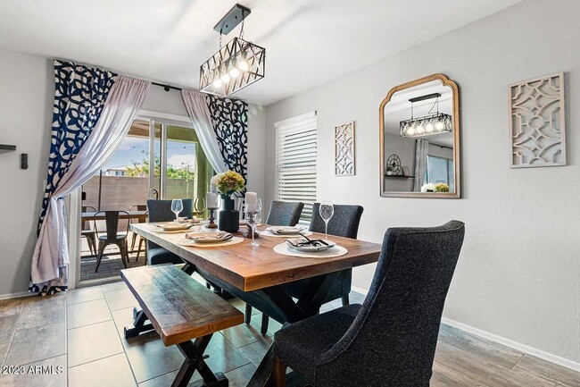 Photo - 3915 E Liberty Ln