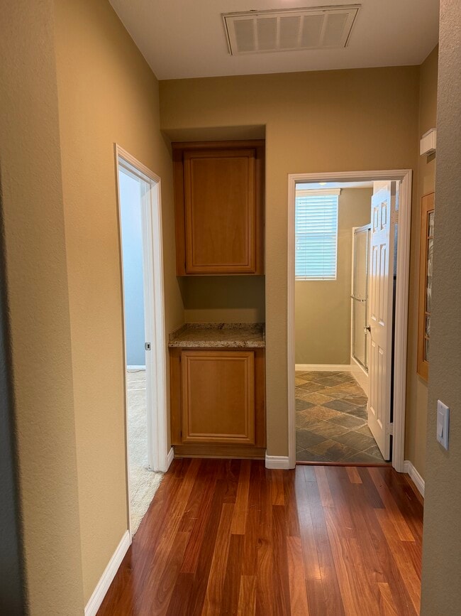 This is your area - 13885 Hawthorn Ave