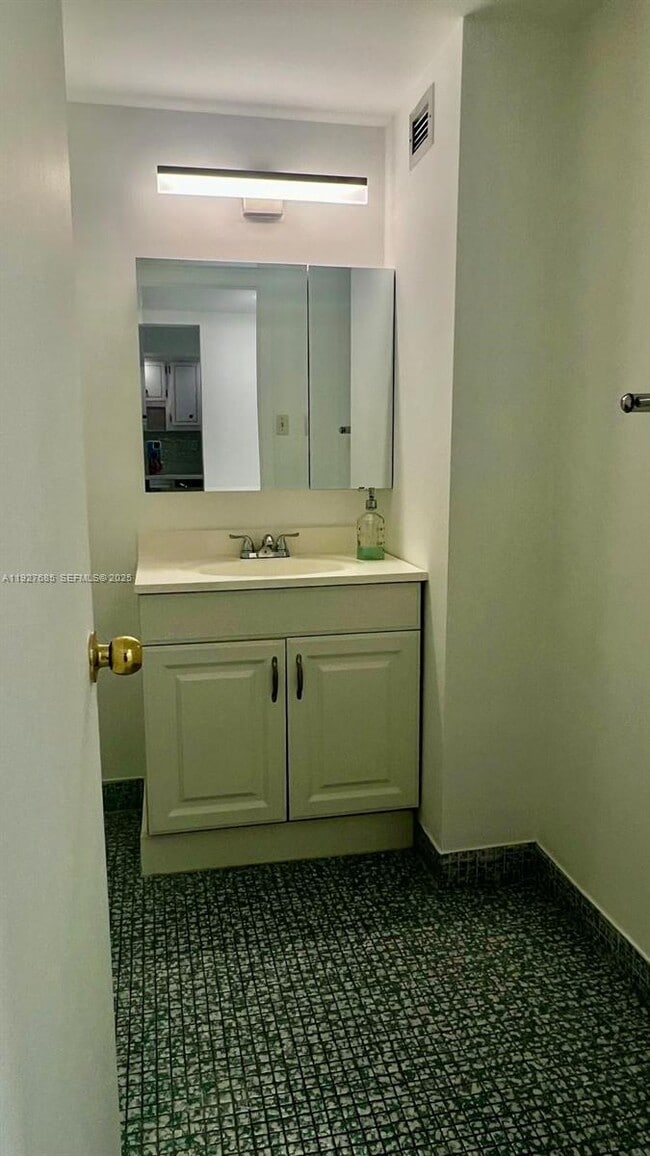 Photo - 18031 Biscayne Blvd Unit 1103