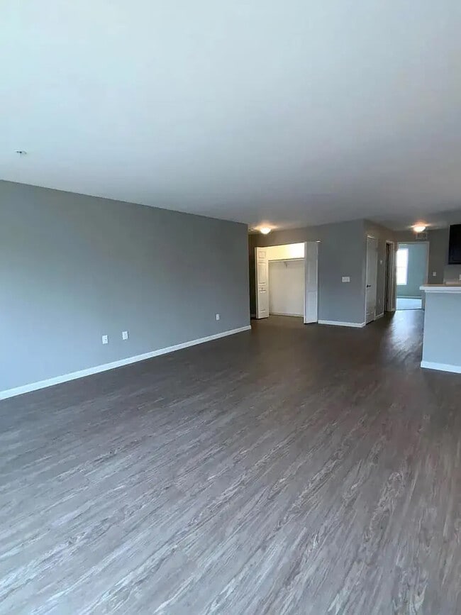 Photo - 200 Larkspur Ln