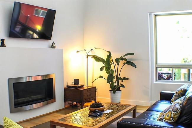 Building Photo - 32 Michaels Rd Unit ID1336262P