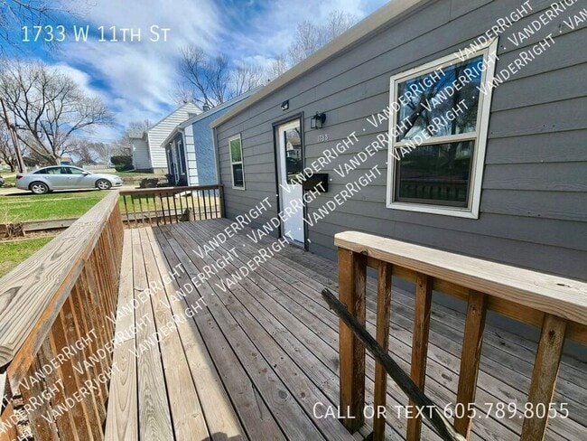Photo - 1733 W 11th St