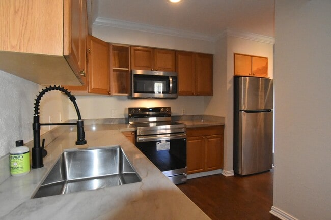 Building Photo - 7714 Renwick Dr Unit C36