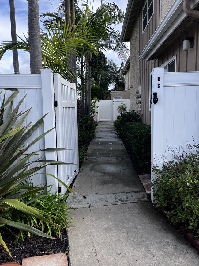 Photo - 16522 Hillview Cir Unidad B