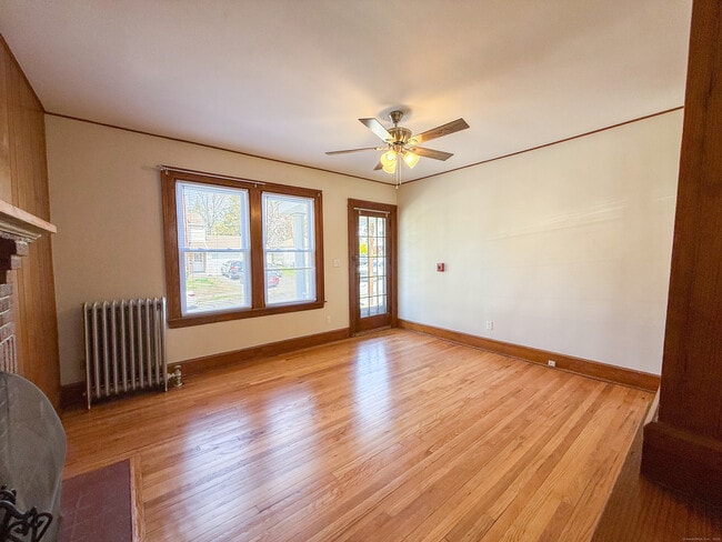 Photo - 156 Columbia St