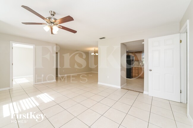 Photo - 617 Fisher Ct