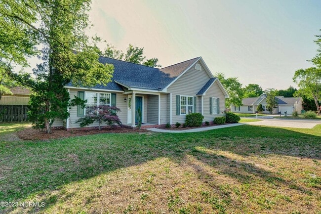 Photo - *** November Promotion -- Start lease by D...