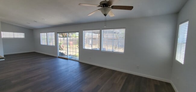 Photo - 2886 Cagayan Ave